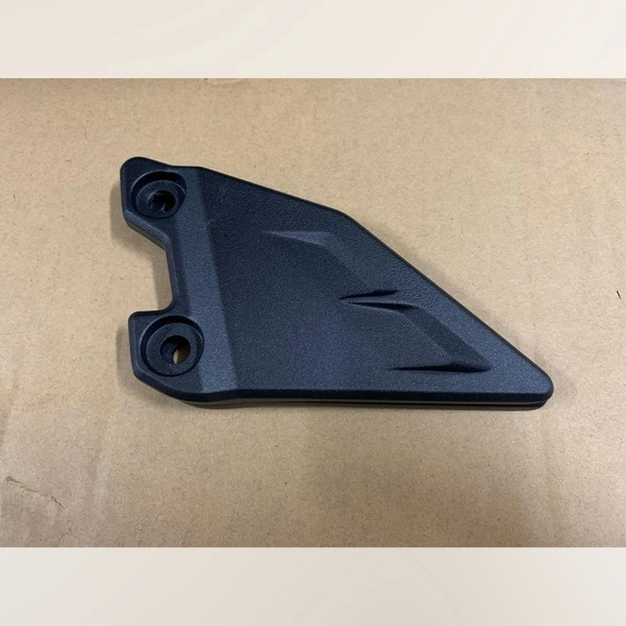 ARORA GP 250 ÖN SAĞ BASAMAK KAPAĞI #GP250 - 085